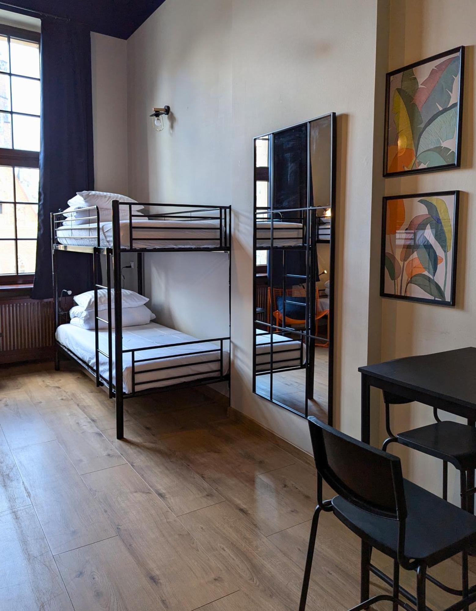Rynek 30 Hostel Вроцлав Екстер'єр фото
