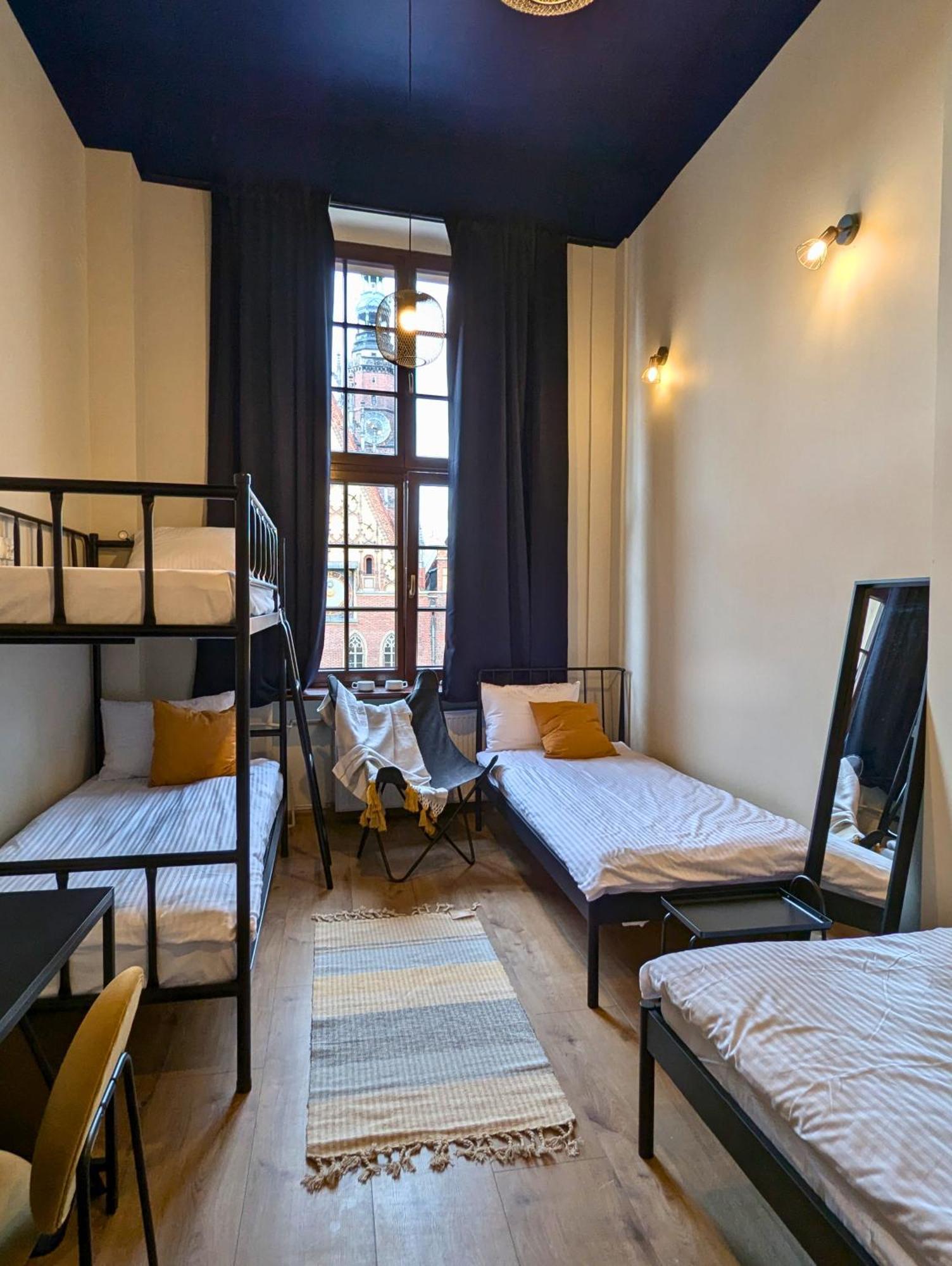 Rynek 30 Hostel Вроцлав Екстер'єр фото
