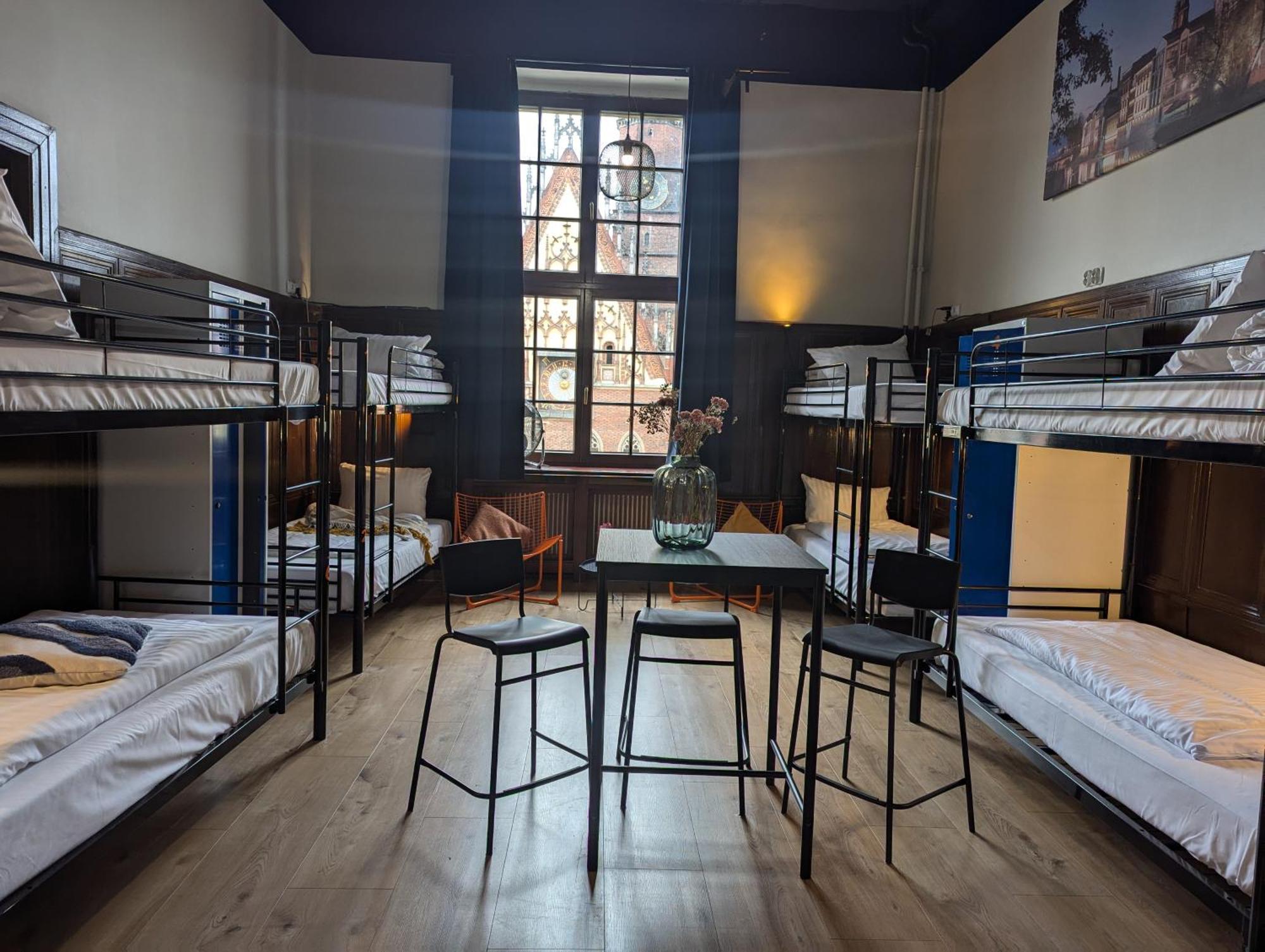 Rynek 30 Hostel Вроцлав Екстер'єр фото