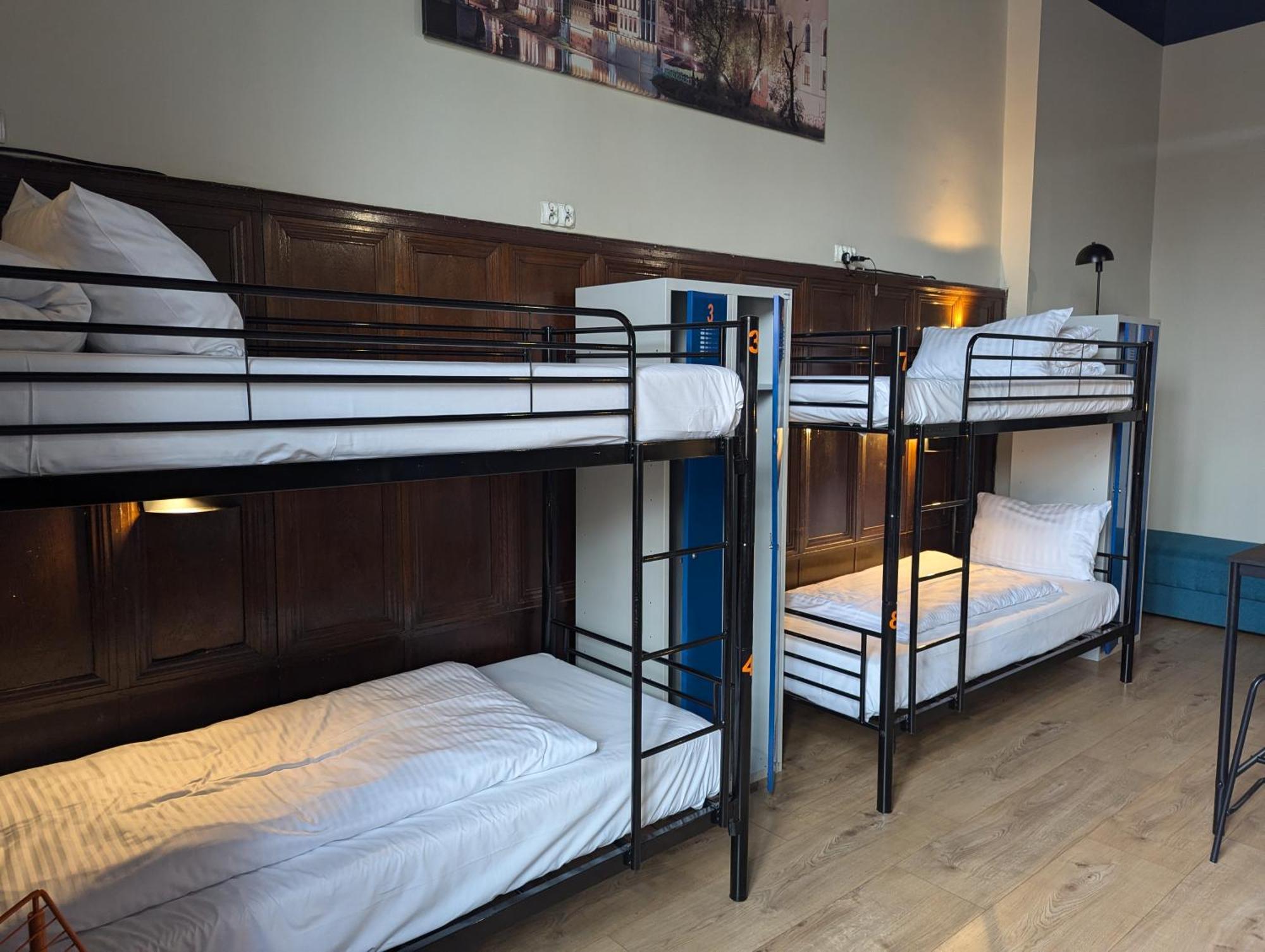 Rynek 30 Hostel Вроцлав Екстер'єр фото