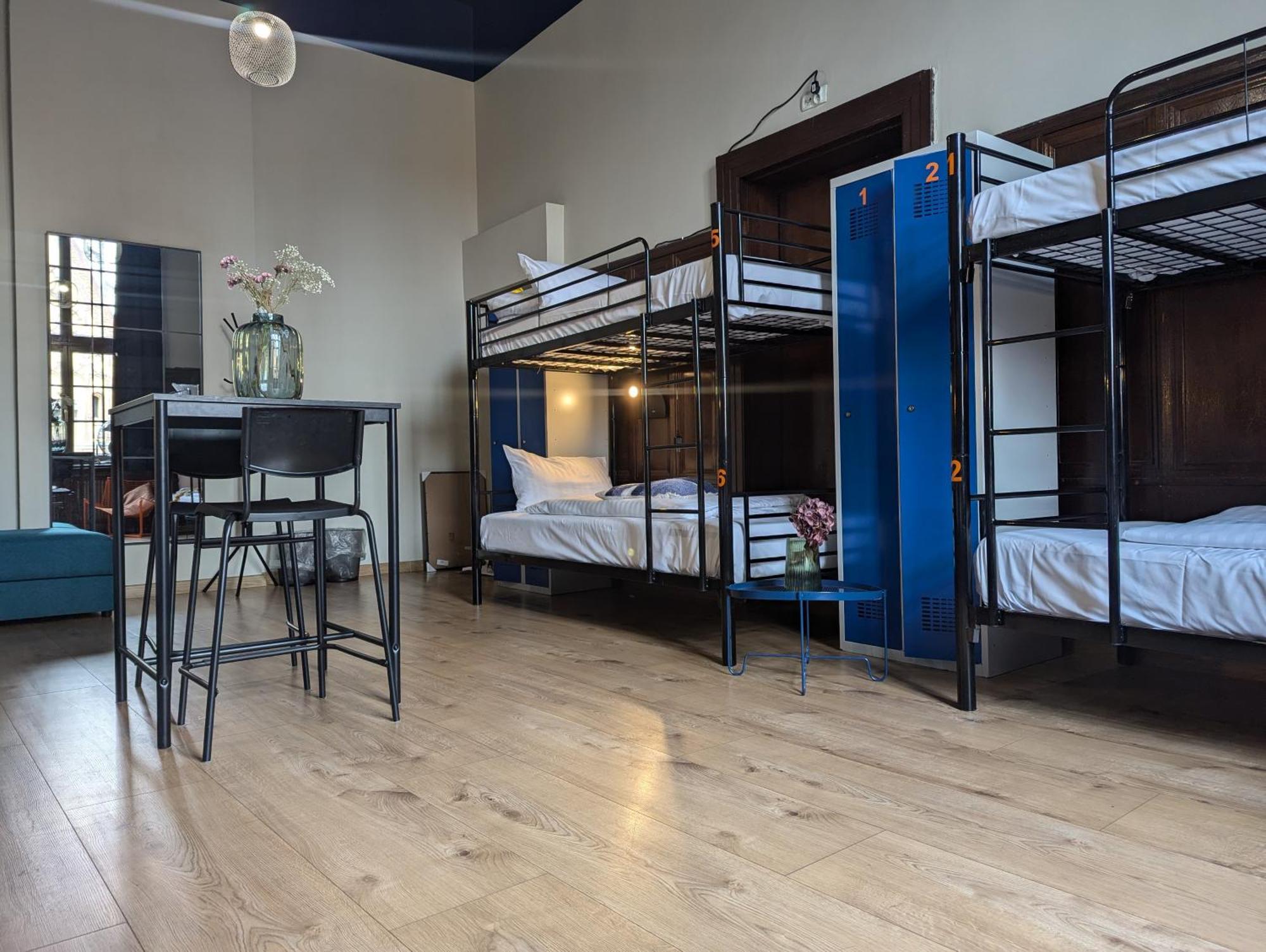 Rynek 30 Hostel Вроцлав Екстер'єр фото