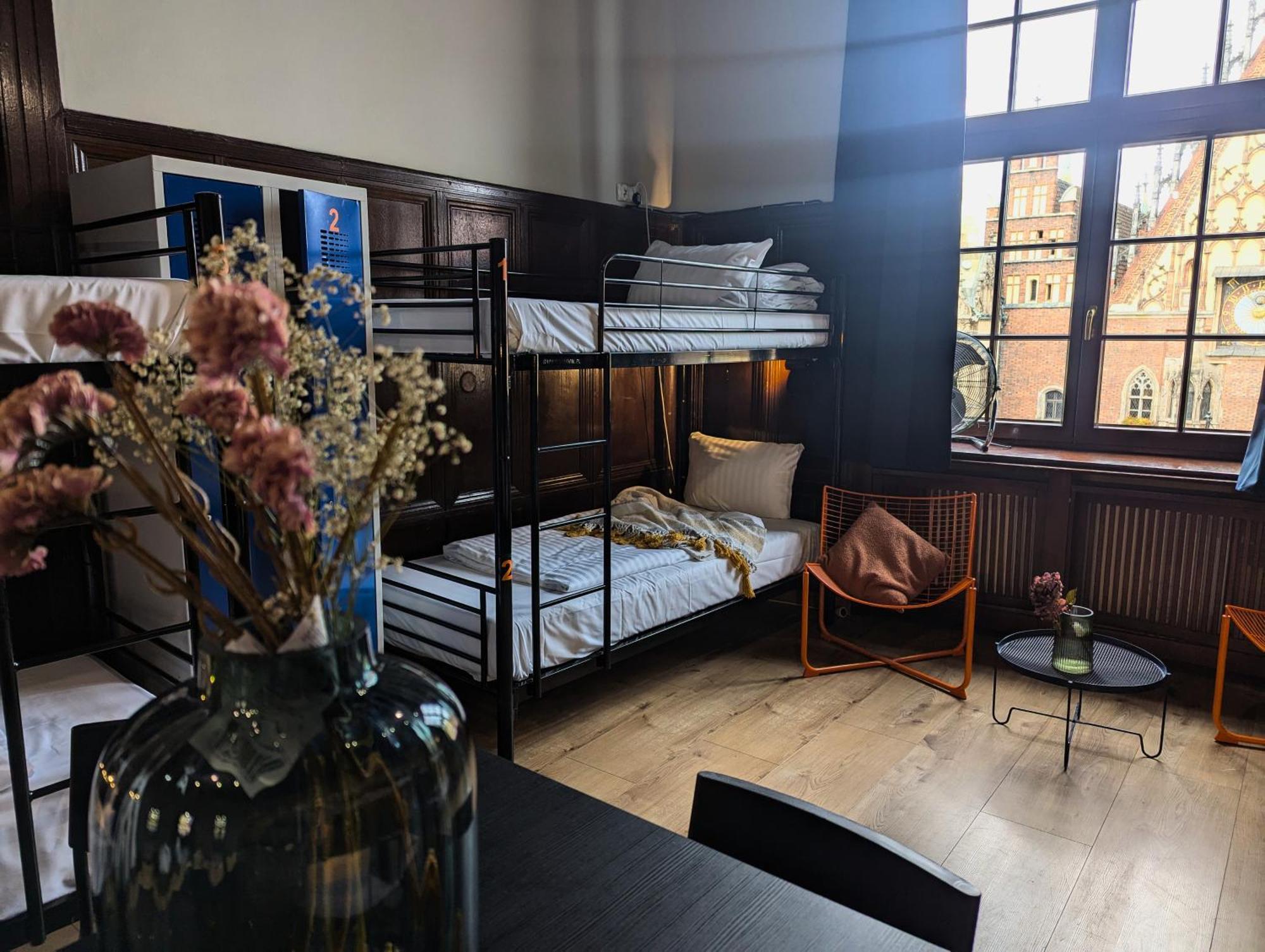Rynek 30 Hostel Вроцлав Екстер'єр фото