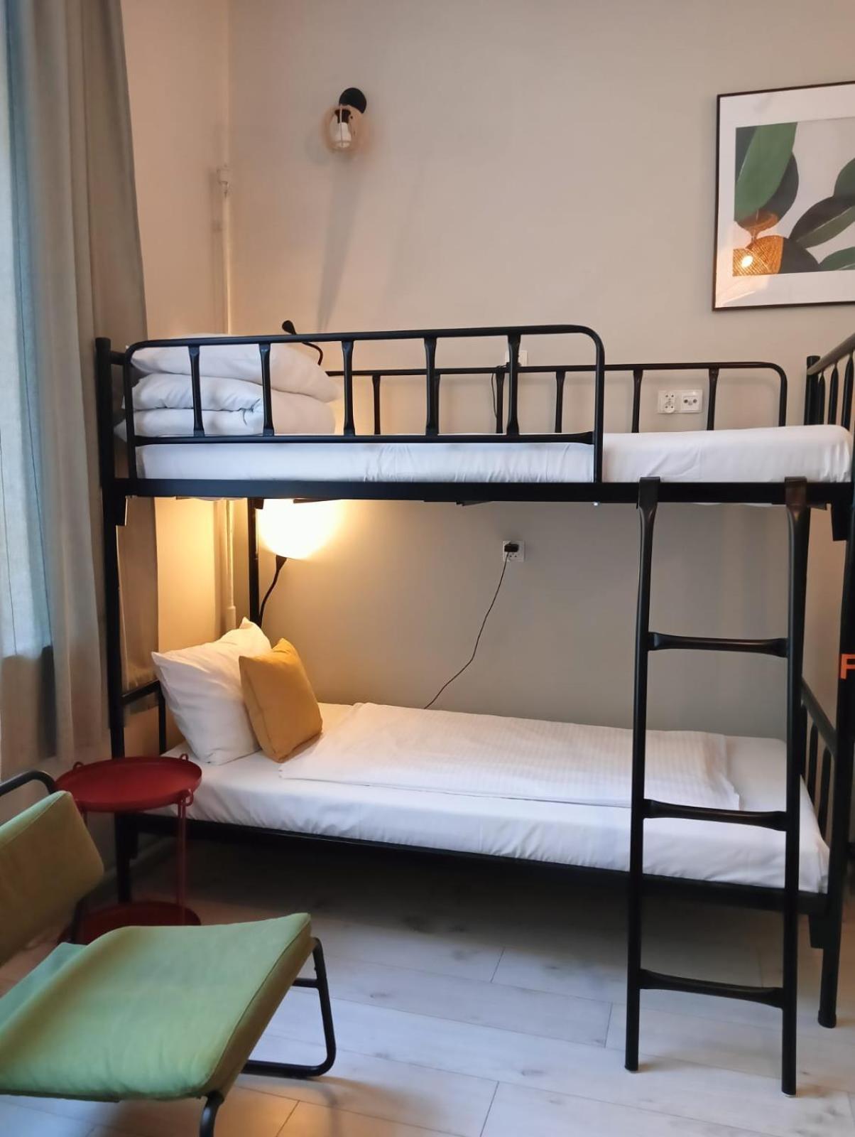 Rynek 30 Hostel Вроцлав Екстер'єр фото