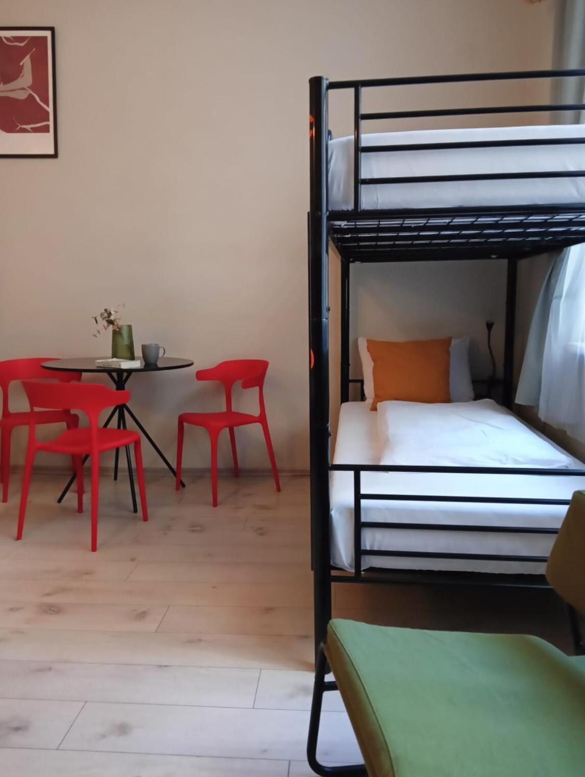 Rynek 30 Hostel Вроцлав Екстер'єр фото